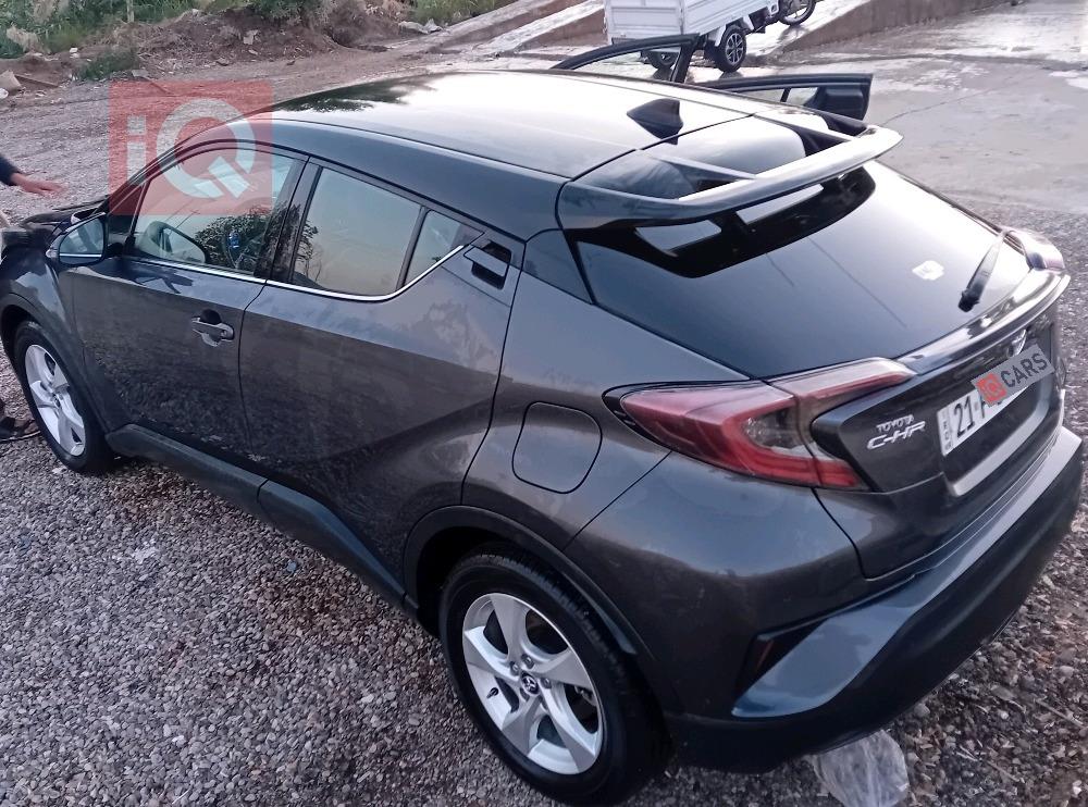 تويوتا سي اتش ار